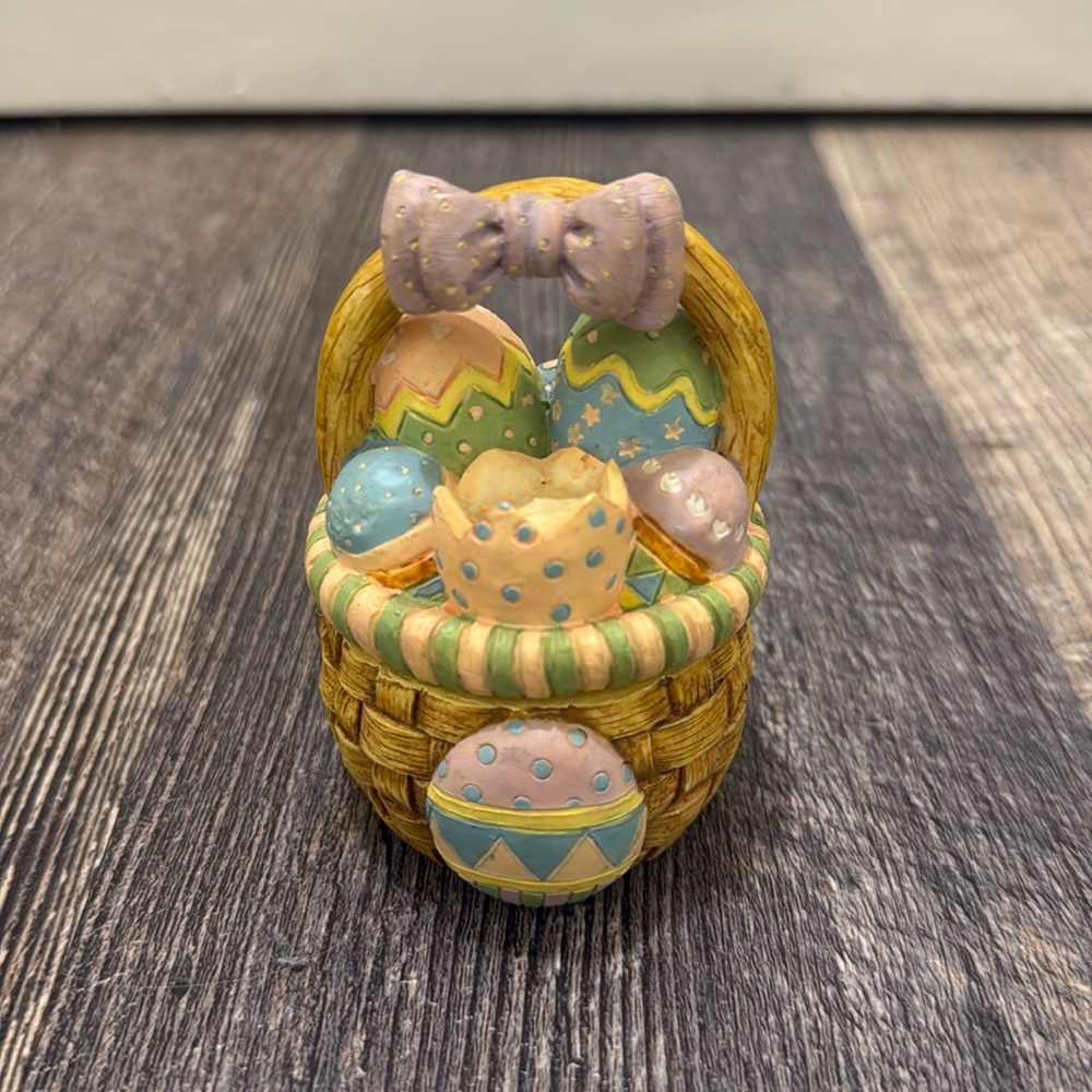 Vintage Miniature Hinged Diorama Hidden Easter‎ Egg Basket House Decor Ceramic